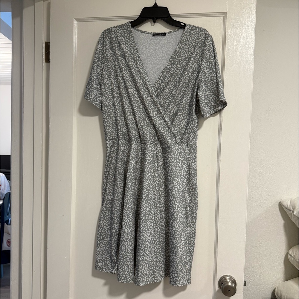 V-neck, summer dress NWOT!